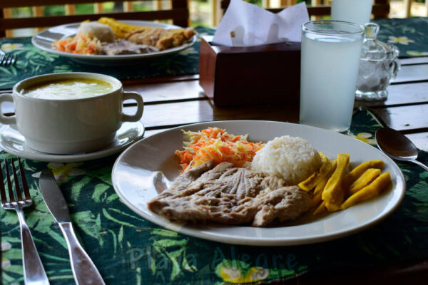 Comida típica Bahia Solano